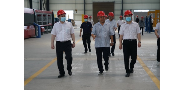 2022-6-29市委書記劉革安陪同省金融監(jiān)管局、國家開發(fā)銀行等領(lǐng)導(dǎo)視察萬眾集團